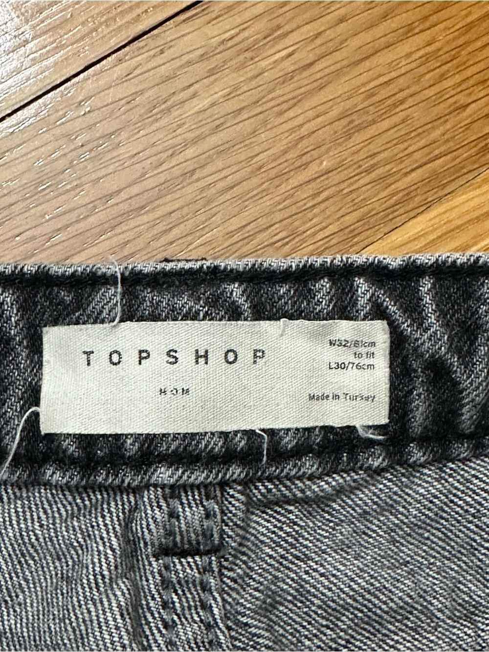 Topshop Women's Relaxed Distressed Black Denim Jeans Size 32 - Picture 3 of 6